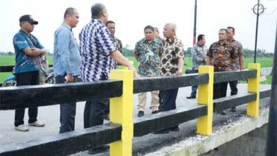Bupati Asahan Tinjau 2 Jembatan di Kecamatan Rawang Panca Arga
