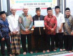 Tim Safari Ramadan Danlantamal II Padang Kunjungi Masjid Nur Al-Fath Bancah Rambai