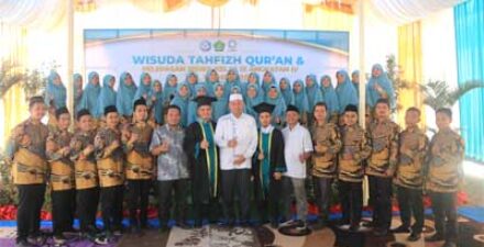 Al Kahfi Pasbar Wisuda Tahfiz Qur’an dan Pelepasan Siswa Kelas IX Angkatan IV