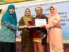 Pasbar Raih Penghargaan Perempuan Berjasa dan Berprestasi dari OASE KIM