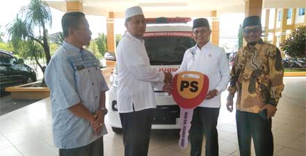 Yayasan Prabowo Subianto Berikan Bantuan 1 Unit Ambulans untuk Pemkab Pasbar