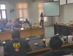 Tim Humas RSUD Ngudi Waluyo Wlingi menghadiri sesi dengar pendapat bersama DPRD Kabupaten Blitar dan Organisasi Masyarakat Gerakan Pembaharuan Indonesia (GPI)