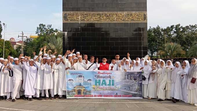 SMP IT Bahrul Uluum Al Kamal Gelar Manasik Haji dan Outing Class di Asrama Haji Kota Medan