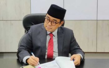 Guru Besar UIN Syarif Hidayatullah Jakarta, Ahmad Tholabi Kharlie