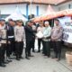 Sat Brimob Polda Jateng Bagikan Ribuan Paket Bansos bagi Warga Terdampak Banjir di Demak dan Kudus