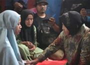 Mensos, Tri Rismaharini Tinjau Korban Bencana di Kabupaten Bandung Barat, Jawa Barat