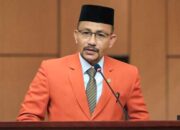 Senator asal Aceh, H Sudirman atau Haji Uma