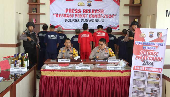 Polres Purworejo adakan konferensi pers terkait Ops Pekat Candi 2024