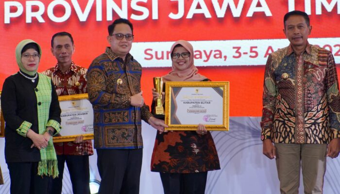 Pemkab Blitar Raih Juara 3 Penghargaan Pembangunan Daerah Jawa Timur 2024