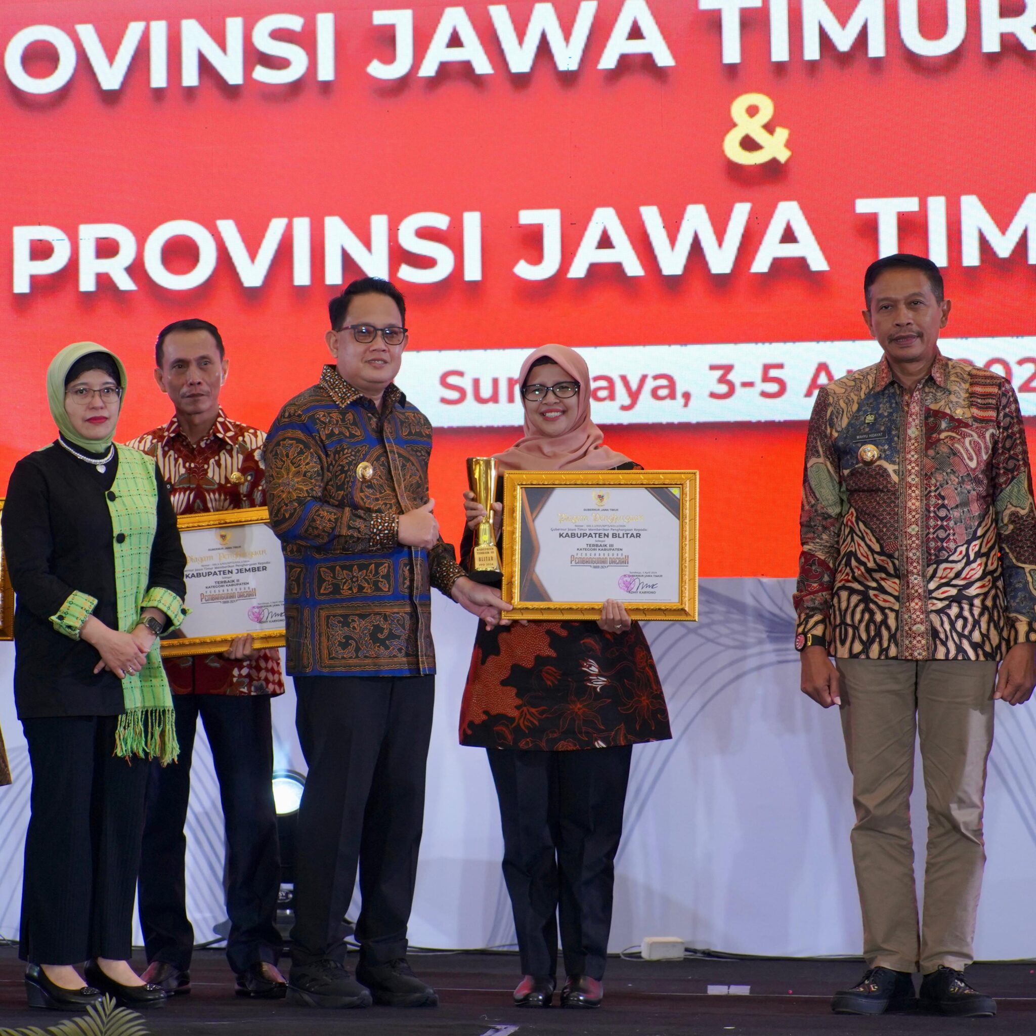 Blitar Raih Juara 3 Penghargaan Pembangunan Daerah Jawa Timur 2024