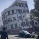 dalam gambar yang diambil dari rekaman video yang ditayangkan oleh tvbs terlihat sebuah bangunan yang runtuh sebagian di huali 169